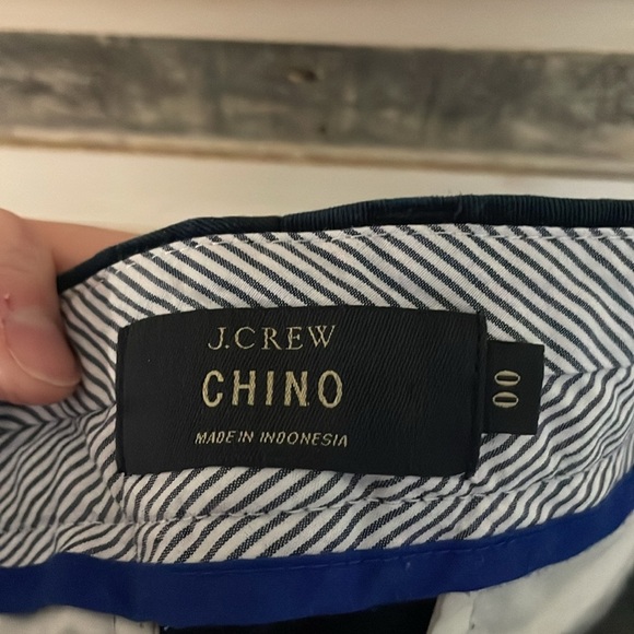 J. Crew size 00 Navy Blue Chino Low-rise 3.5”Shorts with Front and Back Pockets - Picture 8 of 10